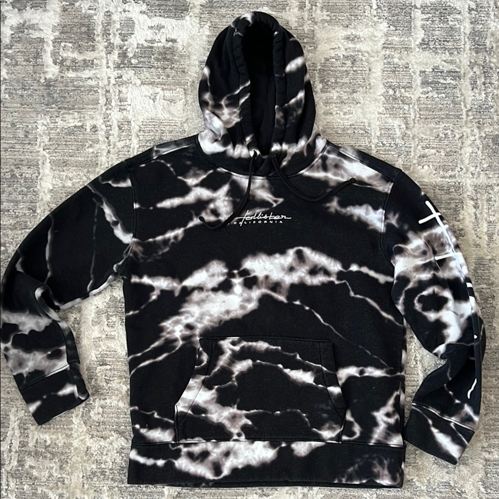 Hollister Black and White Hoodie Sweatshirt